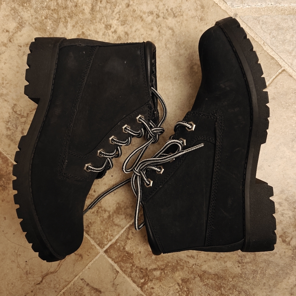Black Winter Boots with Rugged Soles
